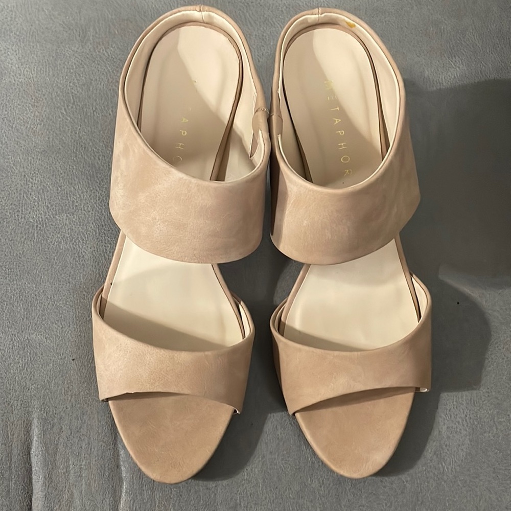 Woman’s size 8.5